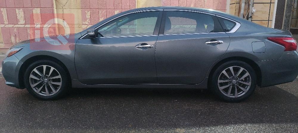 نيسان ألتيما